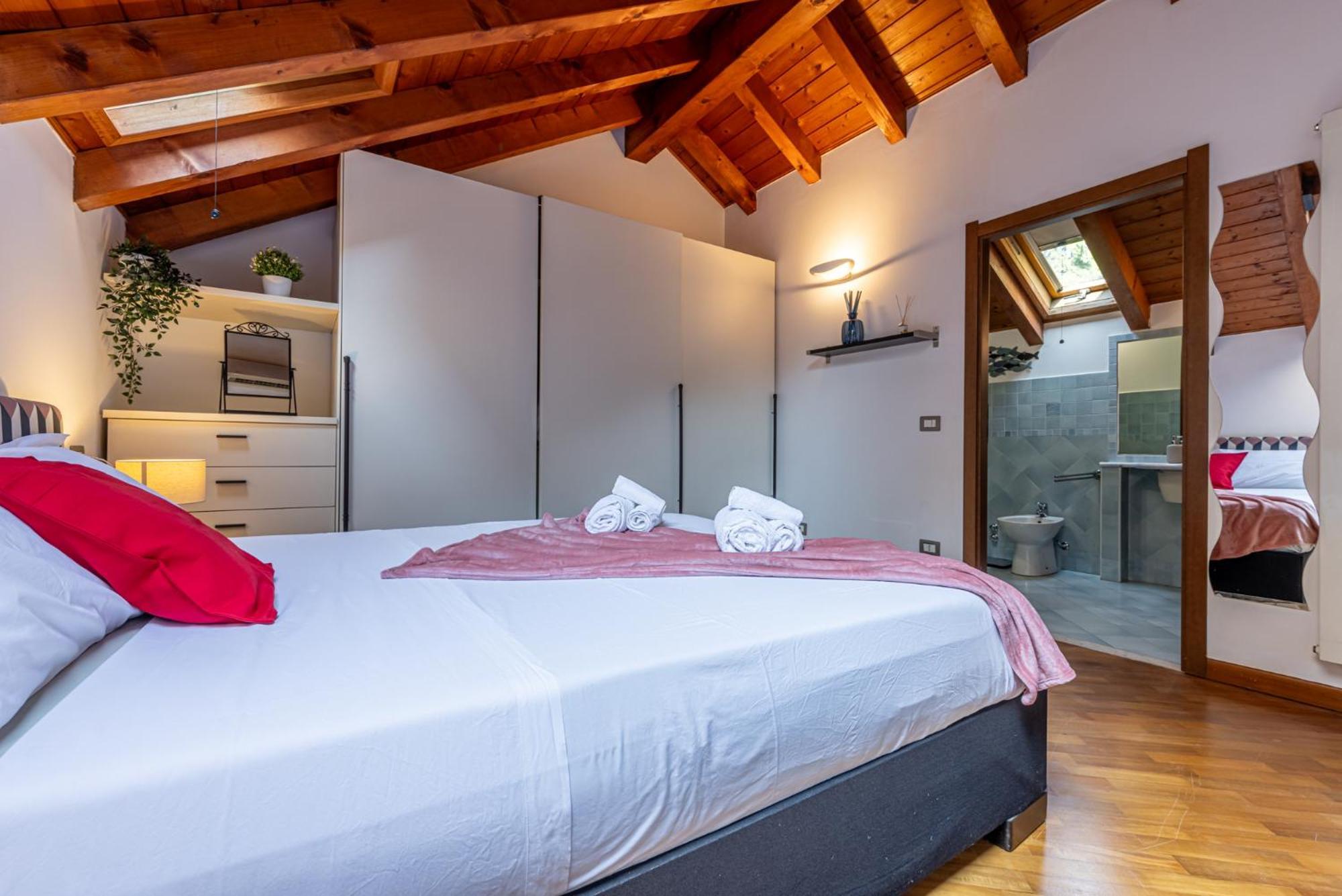Romantic Suite Navigli - 15Min Duomo - Free Parking Milão Exterior foto